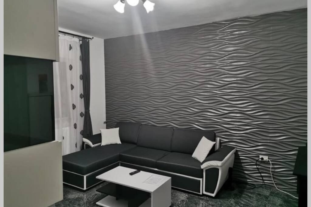 Cozy Flat Apartment Pitesti Exterior photo